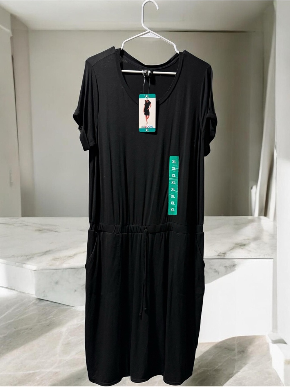 32 Degrees Black Midi Dress